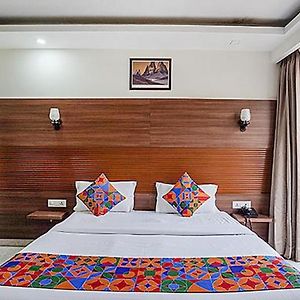 Fabhotel Grace Inn